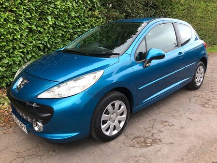 PEUGEOT 207 1.4 M-PLAY